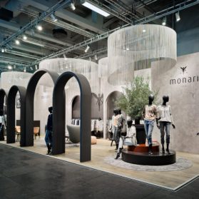 Peters Leuchten Messestand