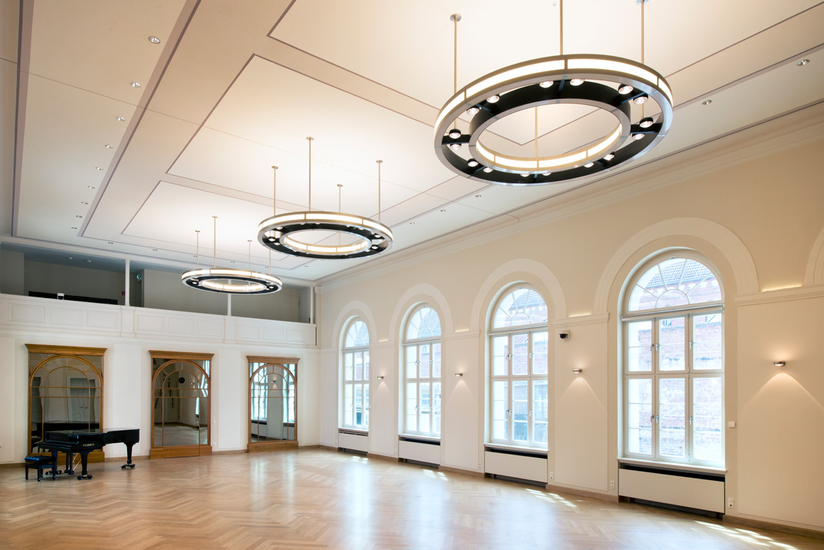 Peters Leuchten Leuchten Logensaal Universität - Frankfurt Oder