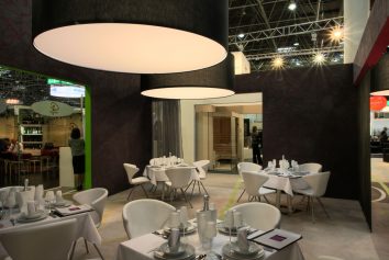 Messestand Beleuchtung Joi Design Hogatec - Essen