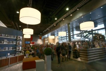 Beleuchtung des Messestand Ullstein Buchmesse - Frankfurt