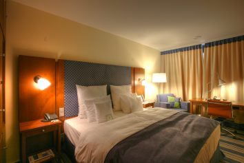 Leuchten im Four Points Olympiapark by Sheraton - München | Peters Hotelzimmer Beleuchtung und Lampen