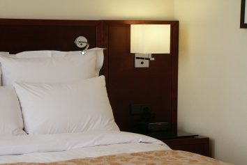 Hotelzimmerbeleuchtung von Peters Leuchten