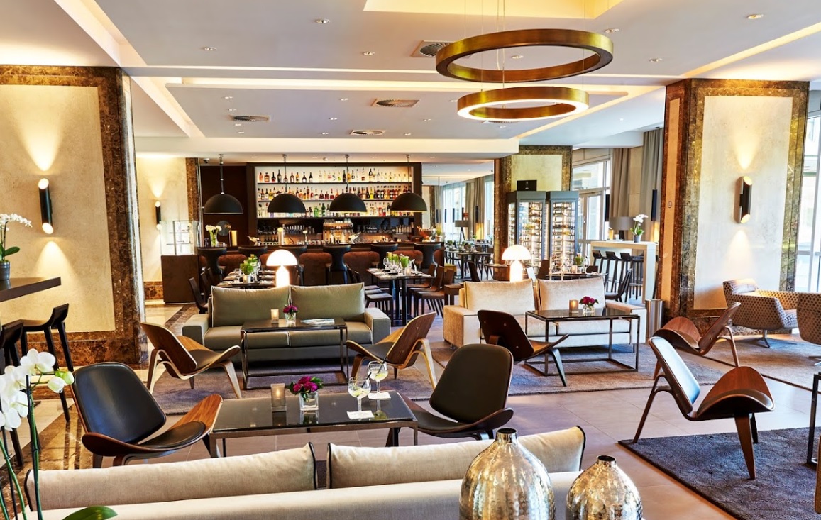 Peters Leuchten Referenz Orbis